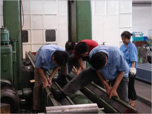 龍門刨導(dǎo)軌鏟刮