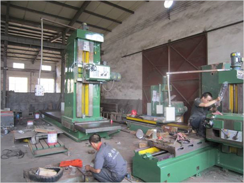  落地鏜銑床維修改造
